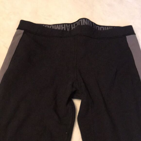 Under Armour Black & White Leggings - Size Medium - Picture 5 of 9